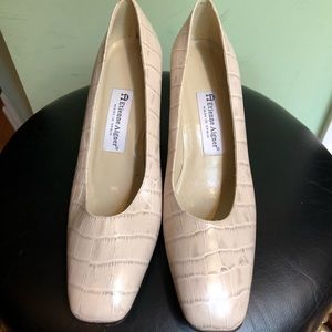 Etienne Aigner Heels